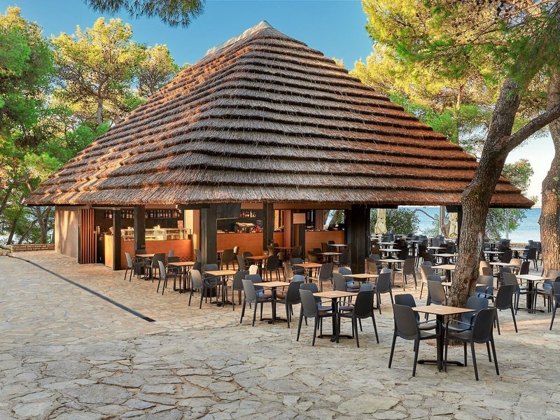 Pine Beach Pakostane Adriatic Eco Resort 4