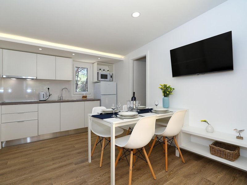 Pine Beach Pakostane Adriatic Eco Resort 18