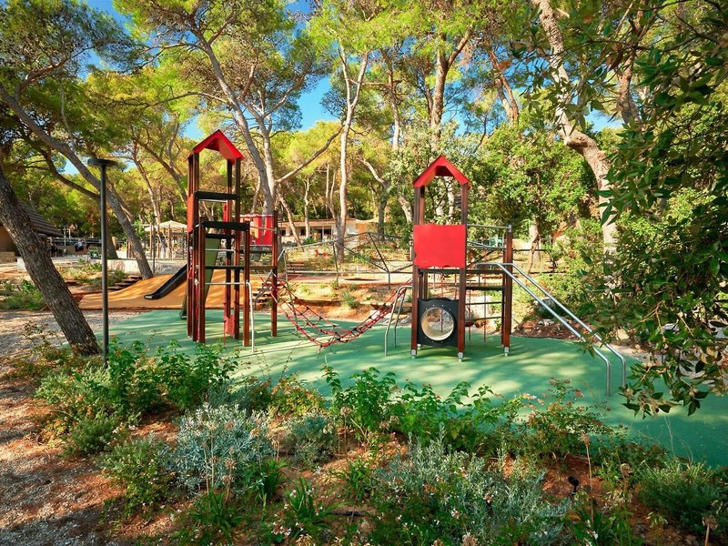 Pine Beach Pakostane Adriatic Eco Resort 39