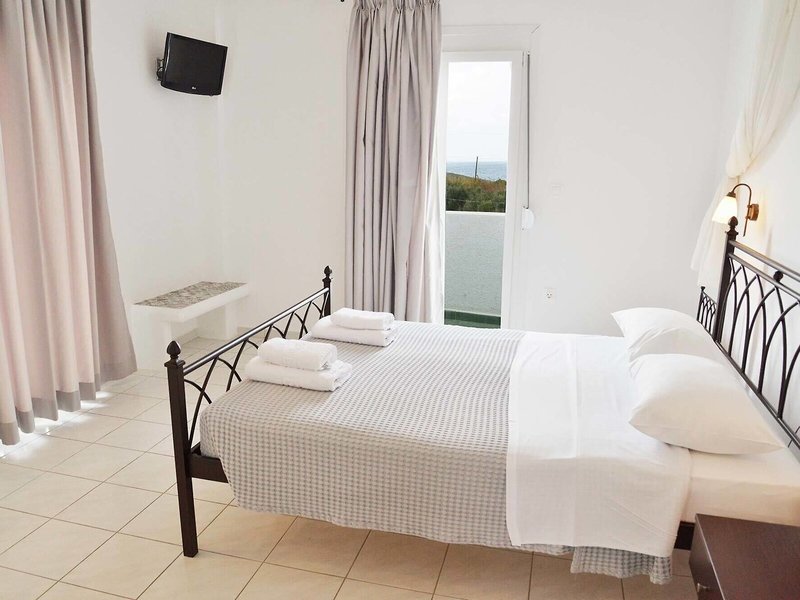 Hotel Glaronisia 9