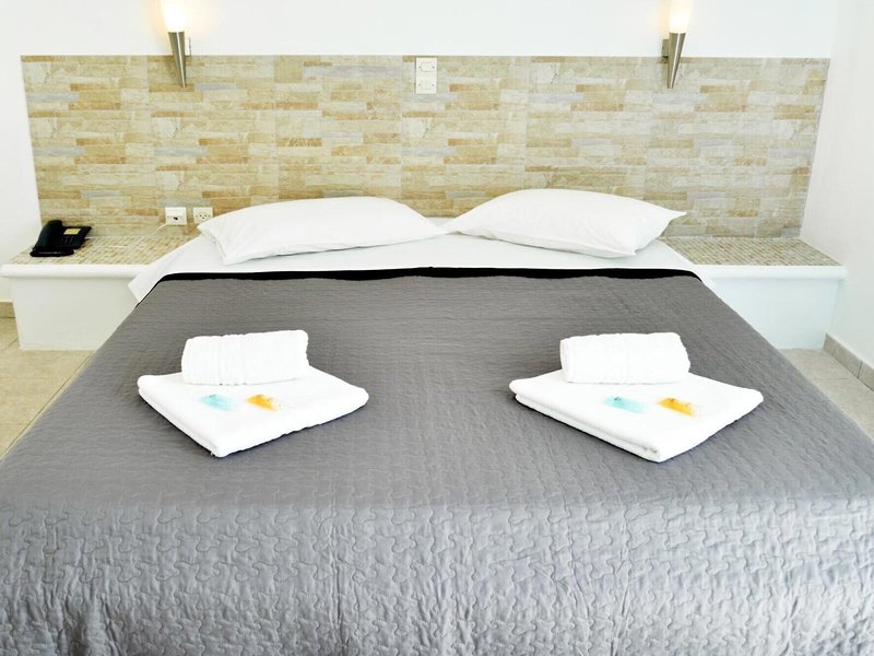 Hotel Glaronisia 10