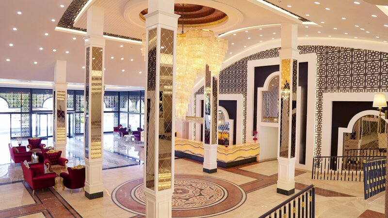 Dream World Palace 106