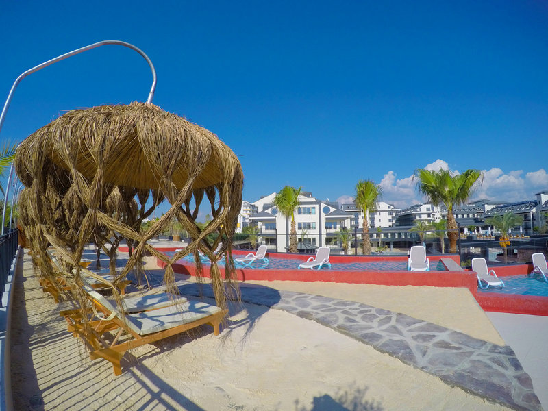 Dream World Palace 13