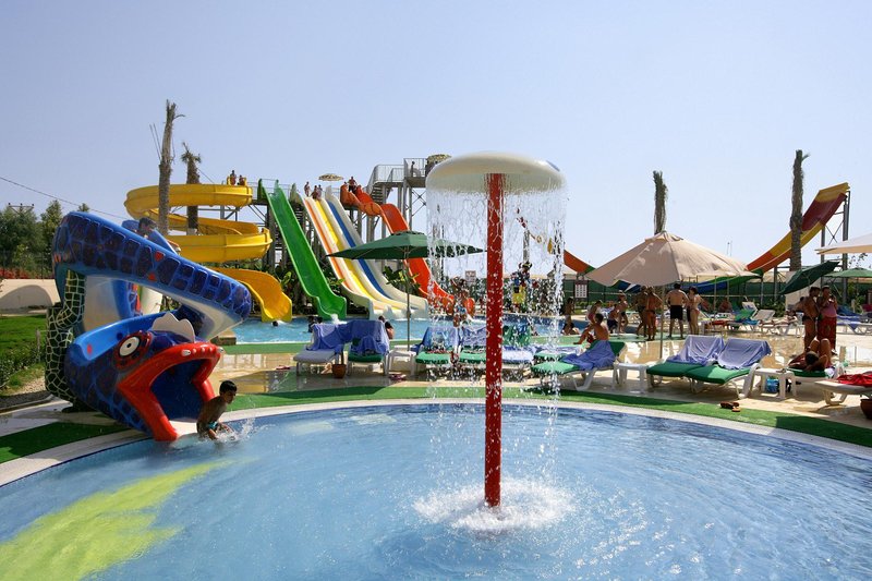 Dream World Palace 33