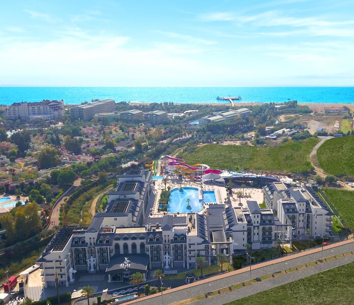 Dream World Palace 65