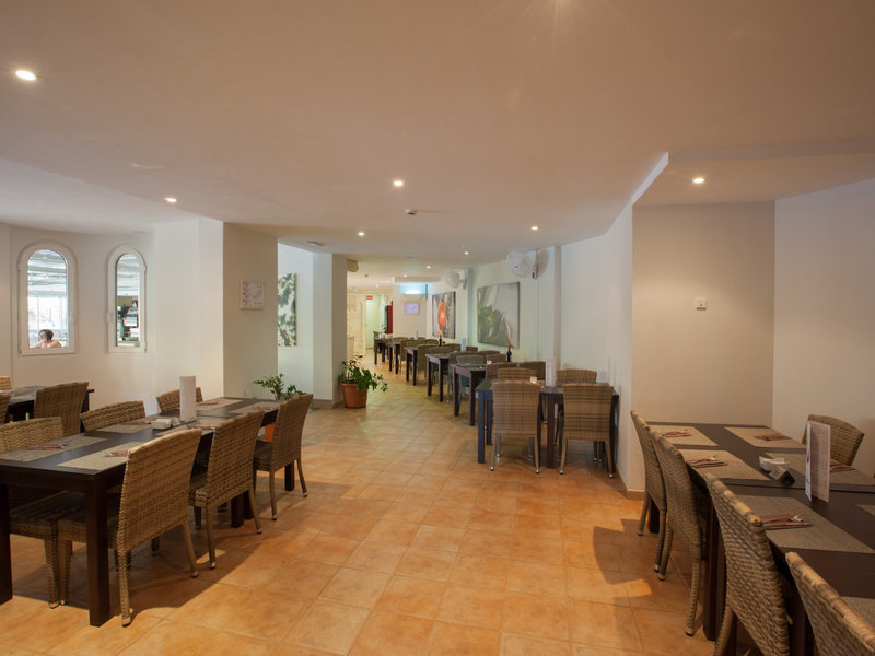 Apartamentos Monte Feliz 27