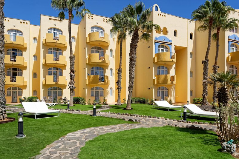 Apartamentos Monte Feliz 24