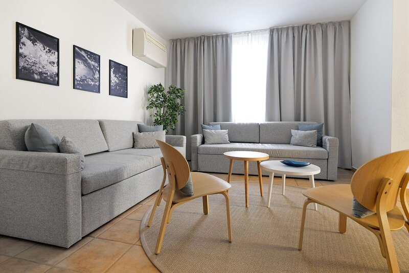 Apartamentos Monte Feliz 93