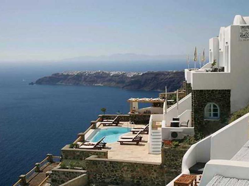 Tholos Resort 1