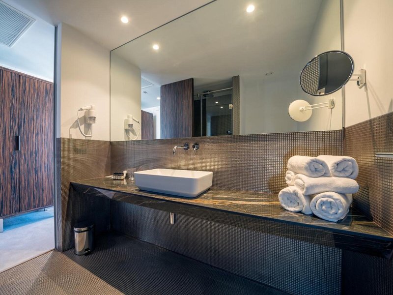 Bellevue Hotel 50