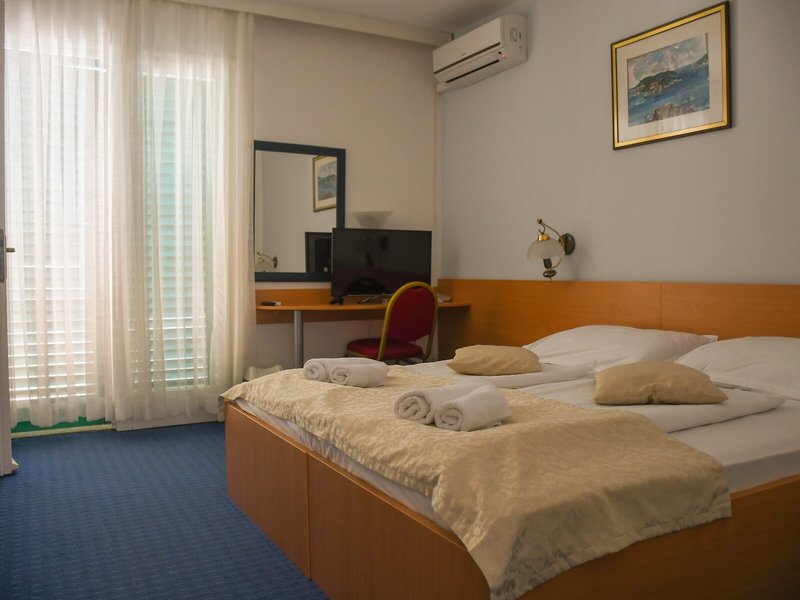 Sirena Hvar Beachwood 37