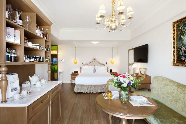Legacy Gastro Suites 3