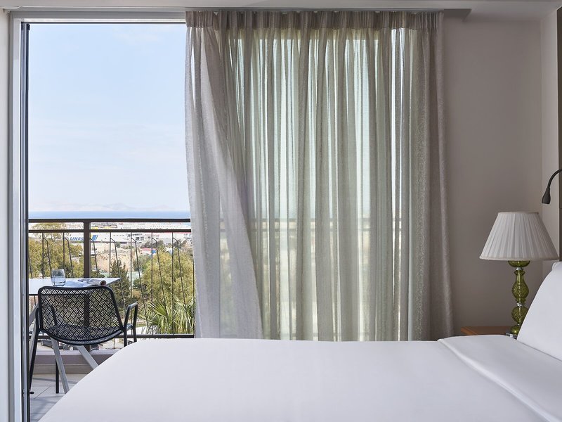 Legacy Gastro Suites 18
