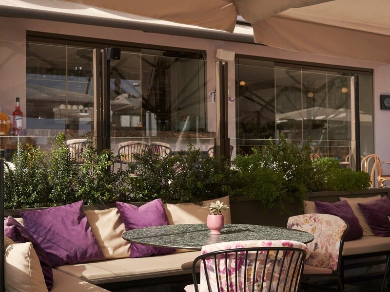Legacy Gastro Suites 23
