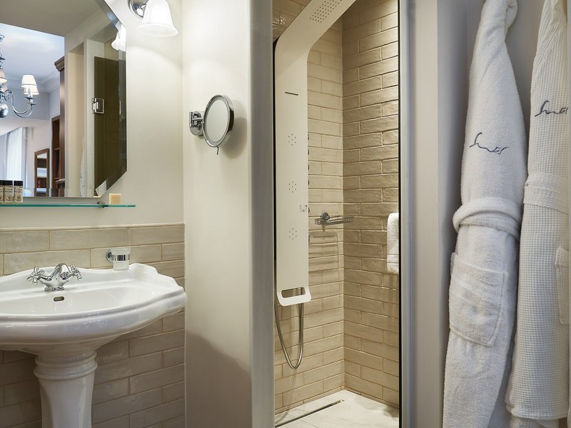 Legacy Gastro Suites 29