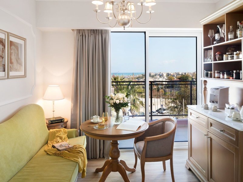 Legacy Gastro Suites 35