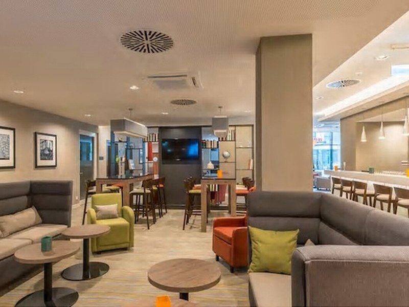 Hampton By Hilton Munich City West 4