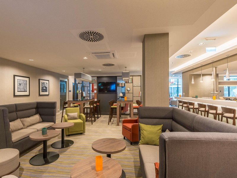 Hampton By Hilton Munich City West 5