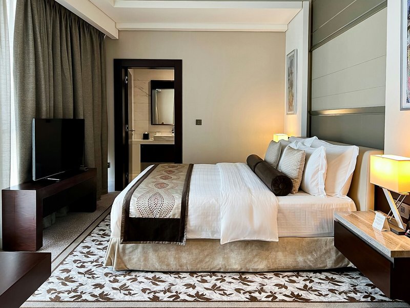 Grand Millennium Business Bay 7
