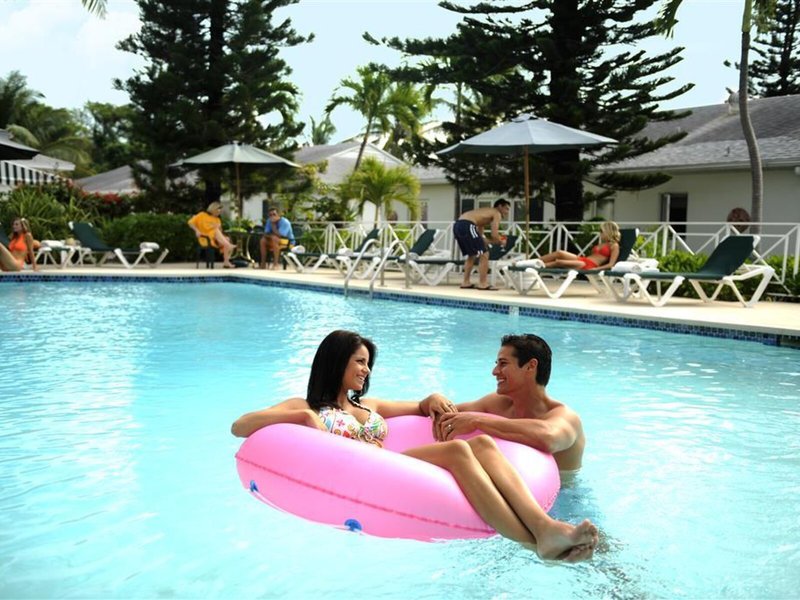 Bay View Suites 12 - Outdoor Pool