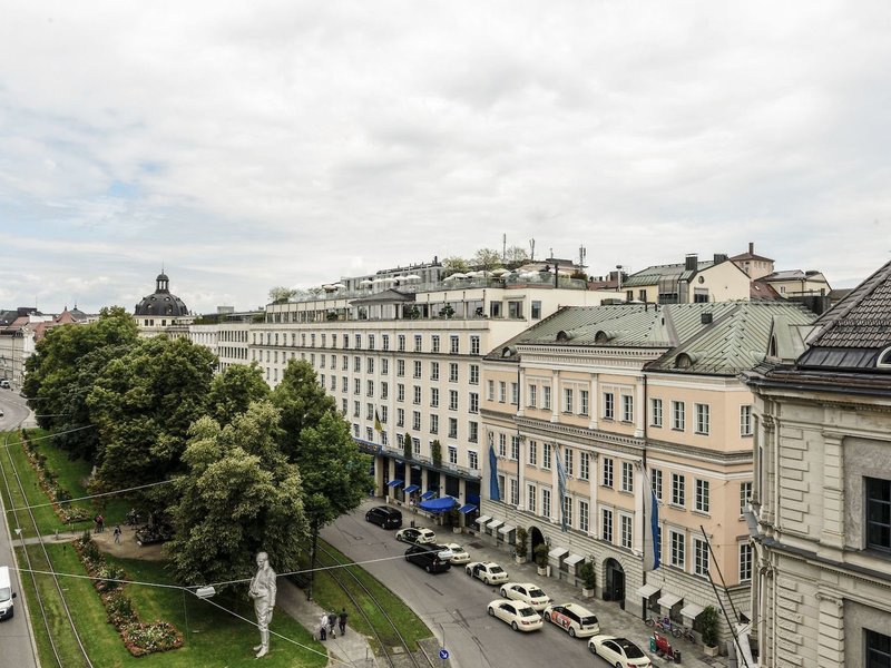 Bayerischer Hof München 1