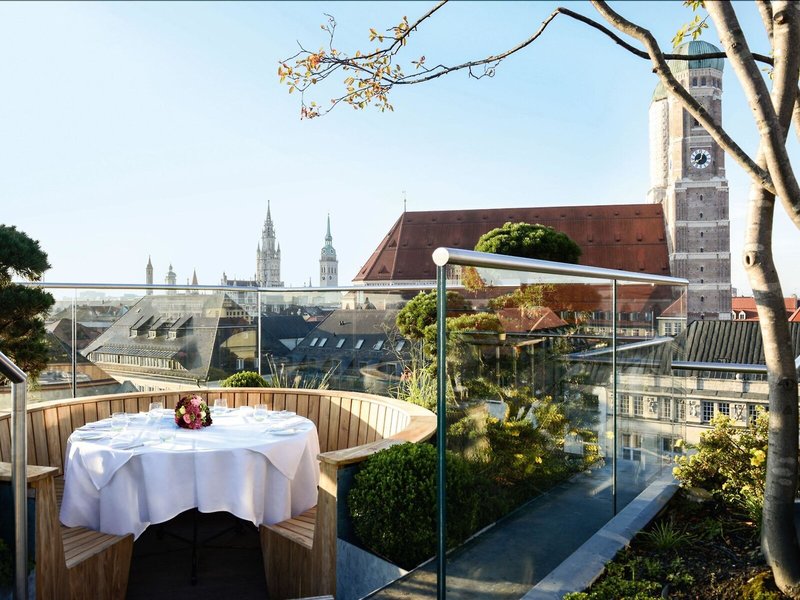 Bayerischer Hof München 20