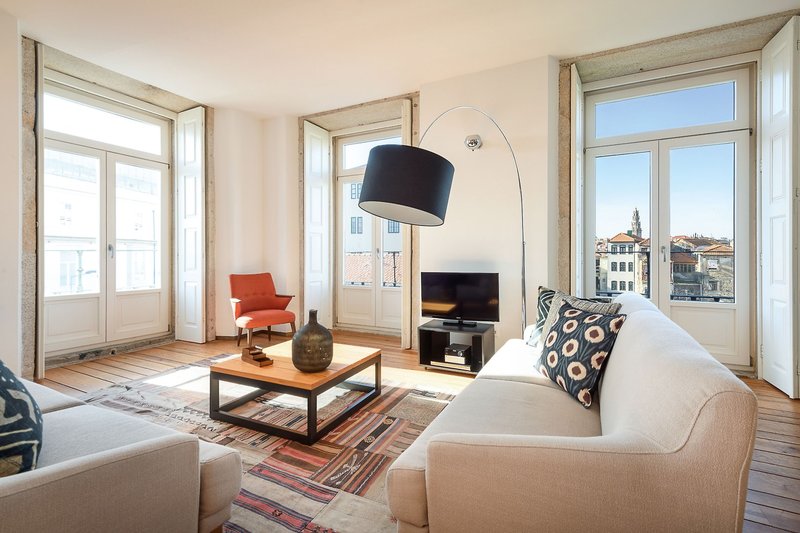 Condes de Azevedo Palace 27