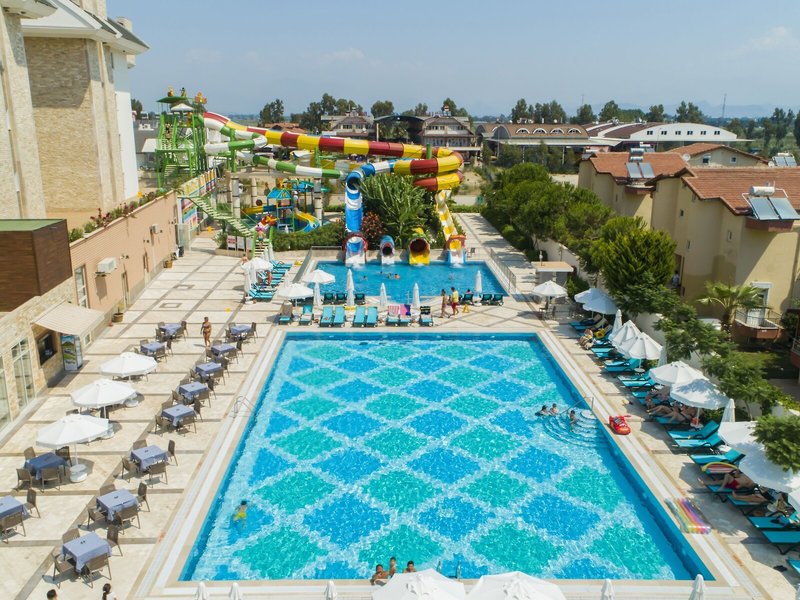 Crystal Waterworld Park Resort 5