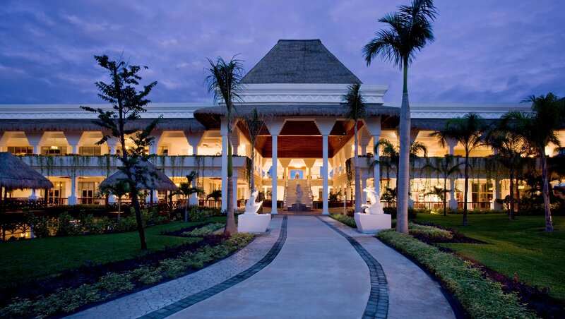 Grand Riviera Princess 10