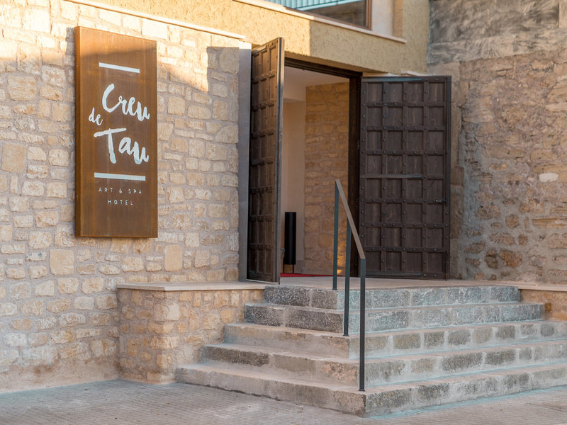 Hotel Creu de Tau Art 1
