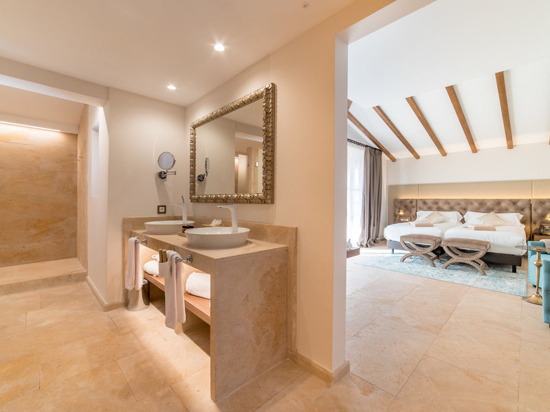 Hotel Creu de Tau Art 38
