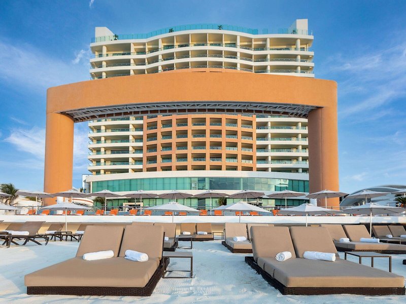 Beach Palace Resort 8