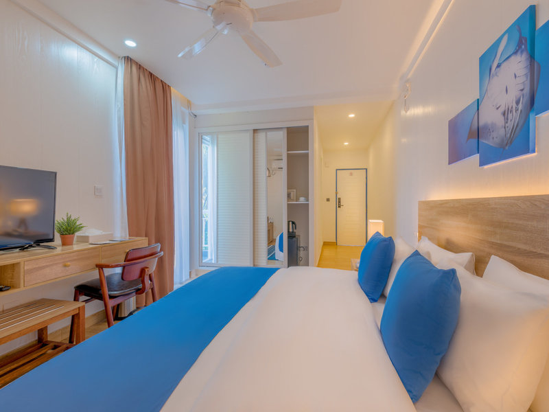 Dhiguveli Maldives 25