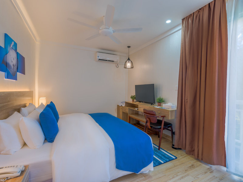 Dhiguveli Maldives 27