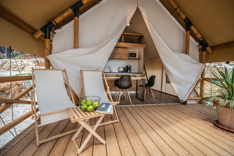 Arena One 99 Glamping 11