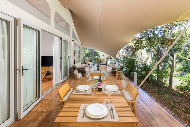 Arena One 99 Glamping 143