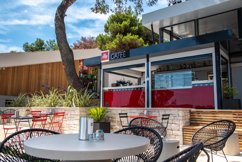 Arena One 99 Glamping 20