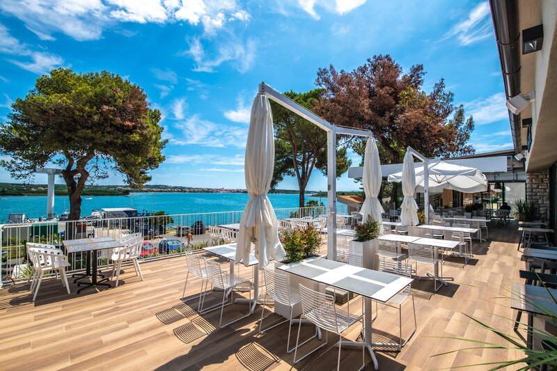 Arena One 99 Glamping 24