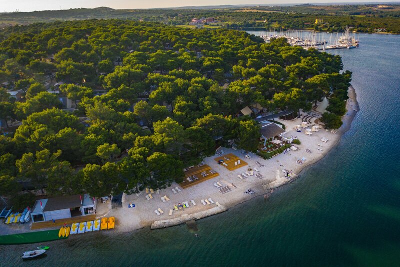 Arena One 99 Glamping 38