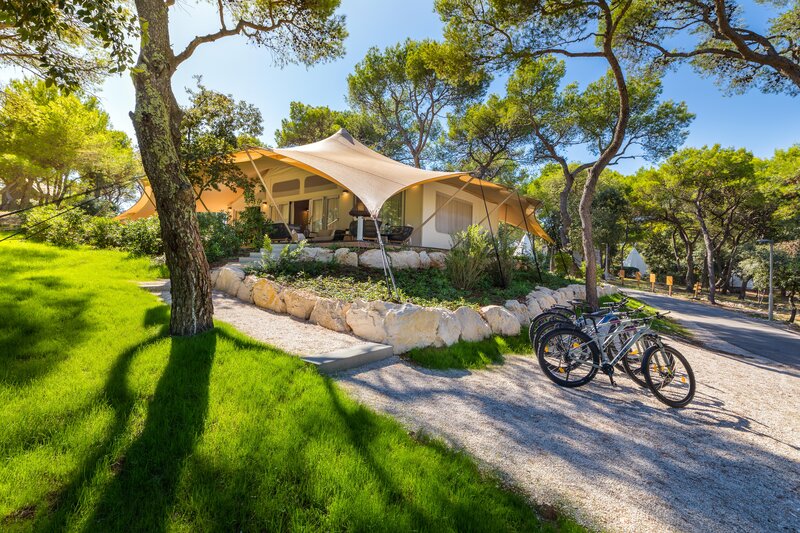 Arena One 99 Glamping 51