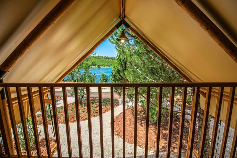 Arena One 99 Glamping 70