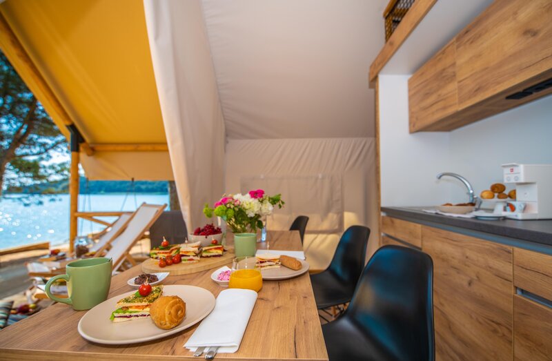 Arena One 99 Glamping 81