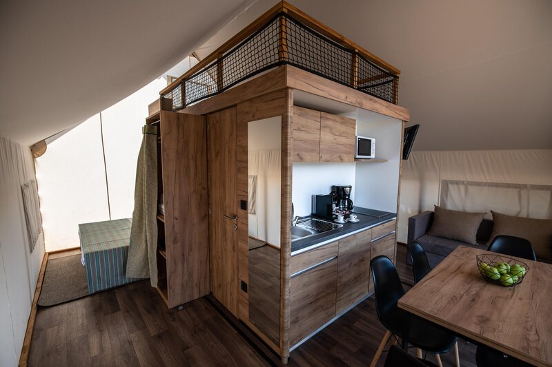 Arena One 99 Glamping 98