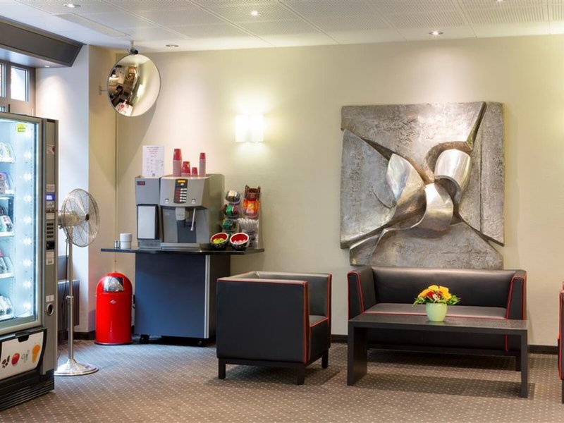 Hotel Wartmann am Bahnhof 11