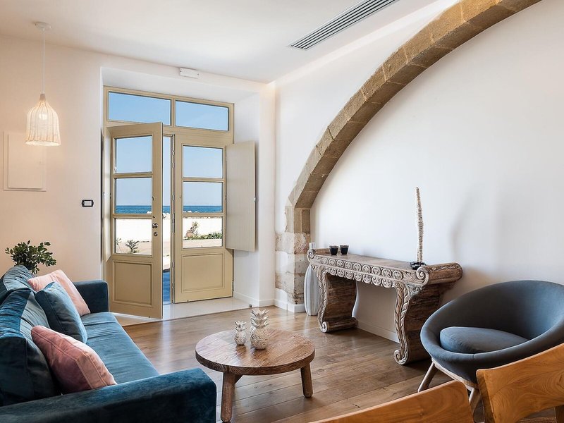 Avra Apartments Kolymbari Harbour 10