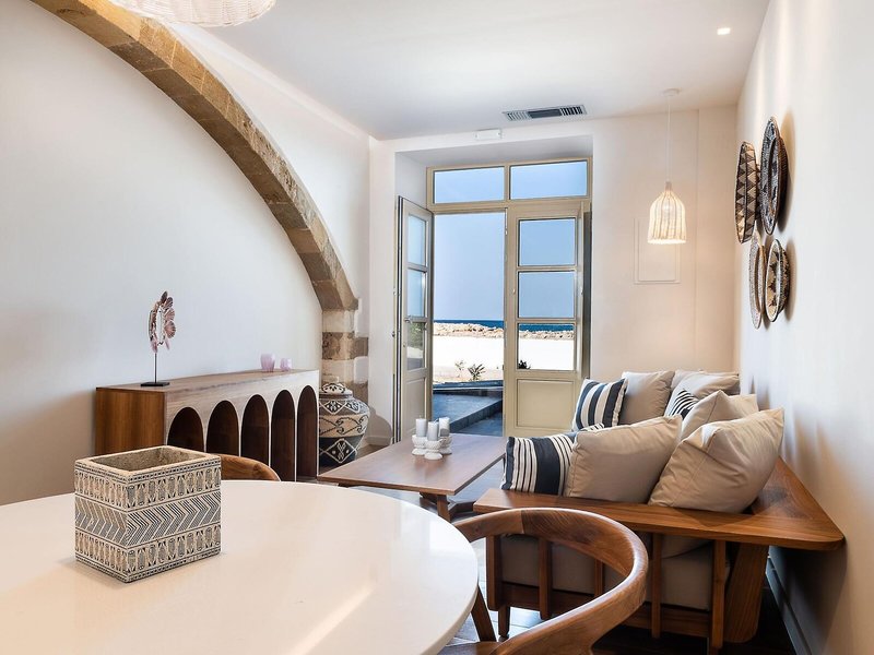 Avra Apartments Kolymbari Harbour 12