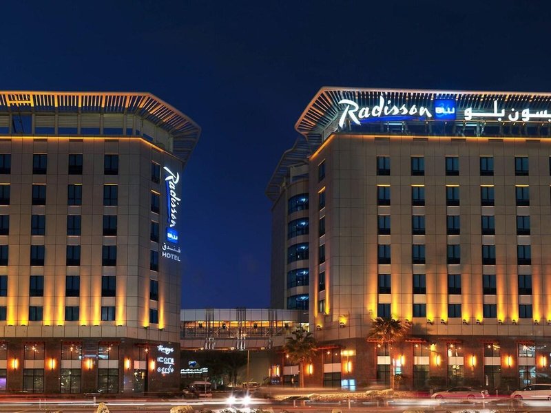 Radisson Blu Dubai Media City 4