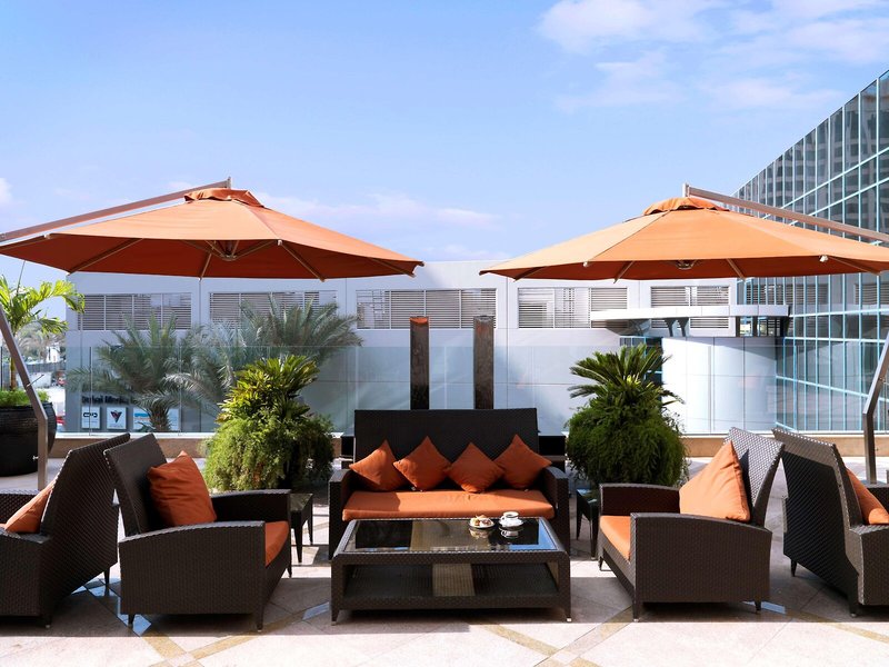 Radisson Blu Dubai Media City 11