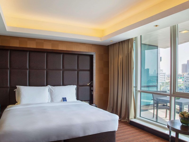 Radisson Blu Dubai Media City 29