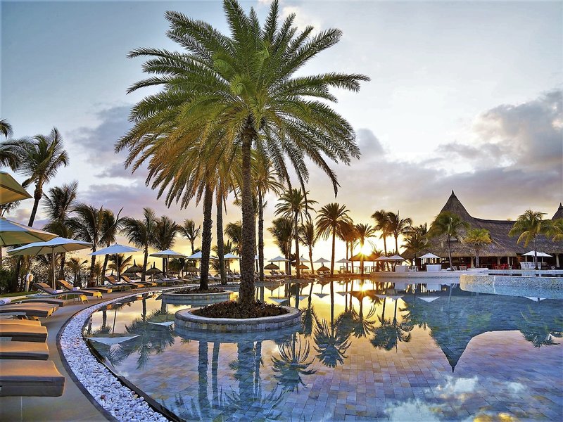 LUX* Belle Mare 1